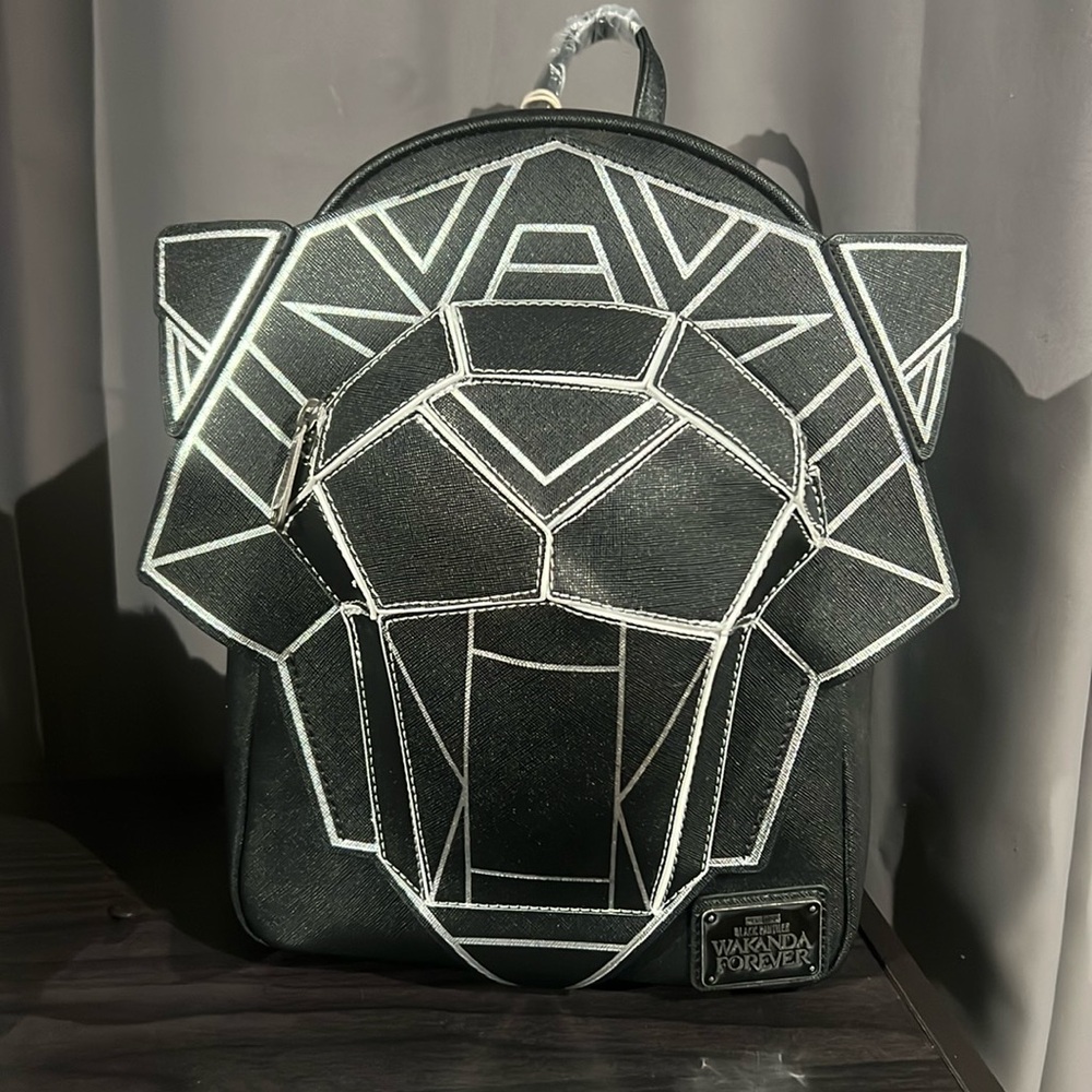 Disney Marvel Studios Black Panther Wakanda Forever Loungefly backpack silver